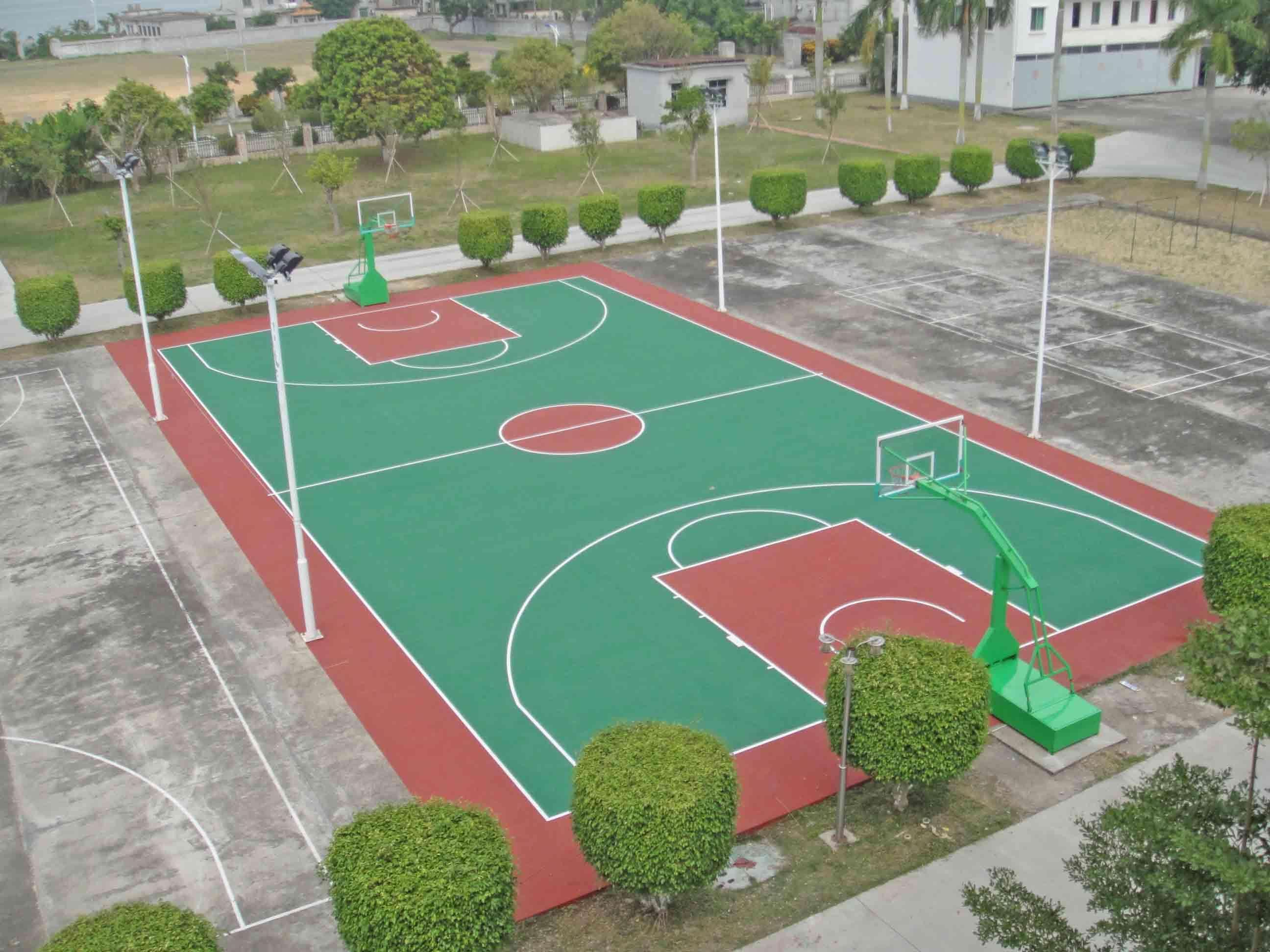 天台上的足球场 更“接地气”