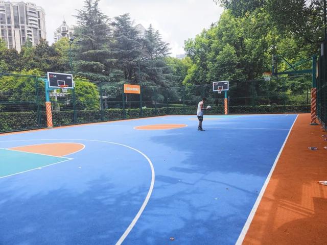 梅西惊艳亮相香港大球场现场又有另一个惊喜