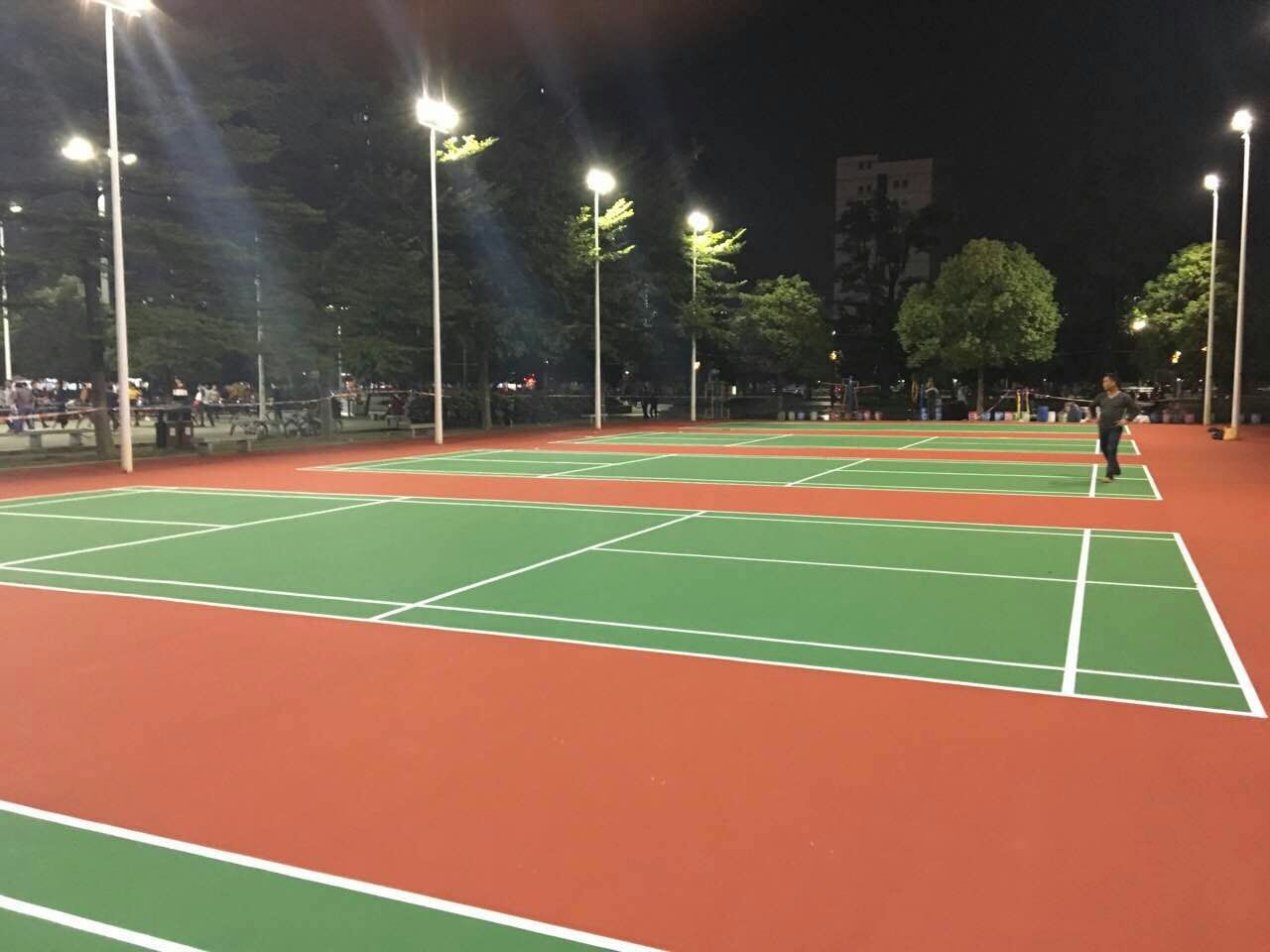 羽毛球场照明计划准则与本事球场照明的重心