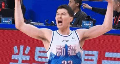 球场败局：郭士强指摘新疆队脏打假摔球迷打击挑拨经受障碍